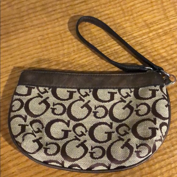 GUESS wristlet - Picture 2 of 3
